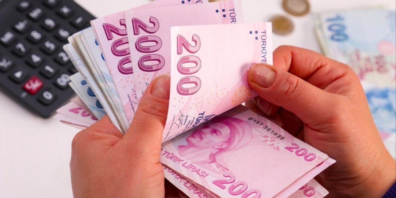 Emeklilerin Yüzleri Artık Gülecek! En Düşük Maaş 8 bin 506 TL Olarak Belirlendi: 14 Milyon Emekli Hesaplarını Kontrol Etsin