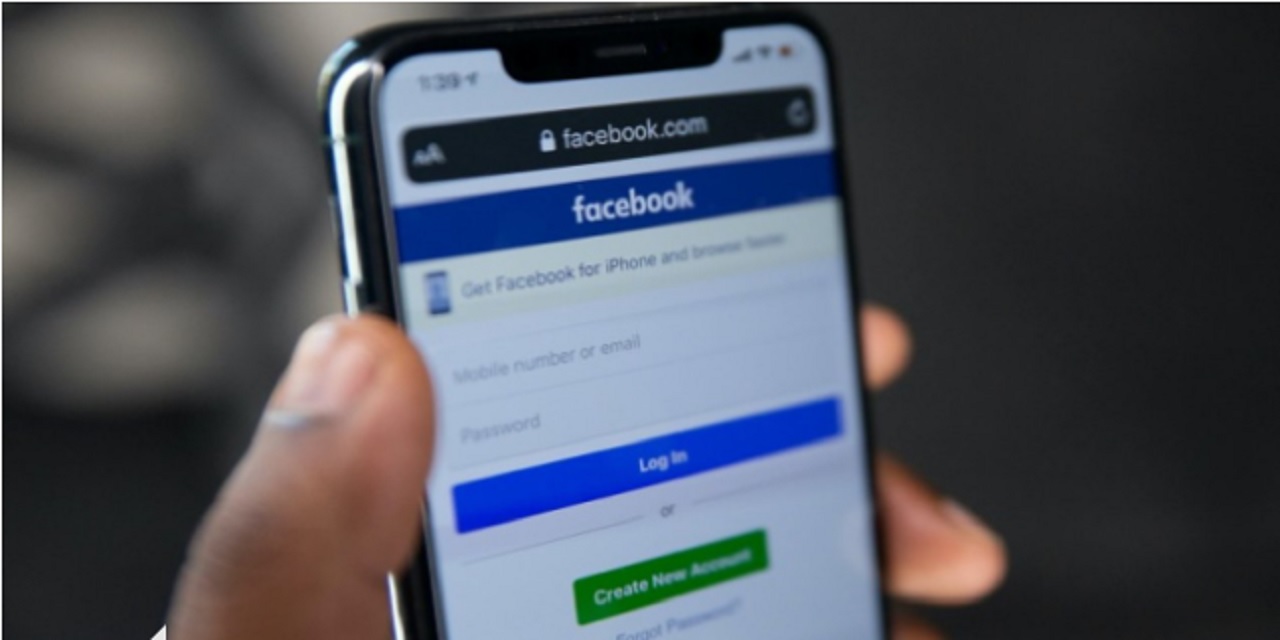 Donald Trump'tan Facebook Profil Etkinleştirme Hamlesi! Yeniden Etkinleştirilmesini İstedi...