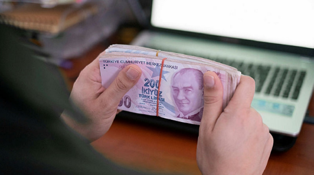 PTT'den Hemen Alabilirsiniz! Yarın İtibari ile Başvuru Yapanlara Anında 2.200 TL Ödeme Müjdesi Verildi!